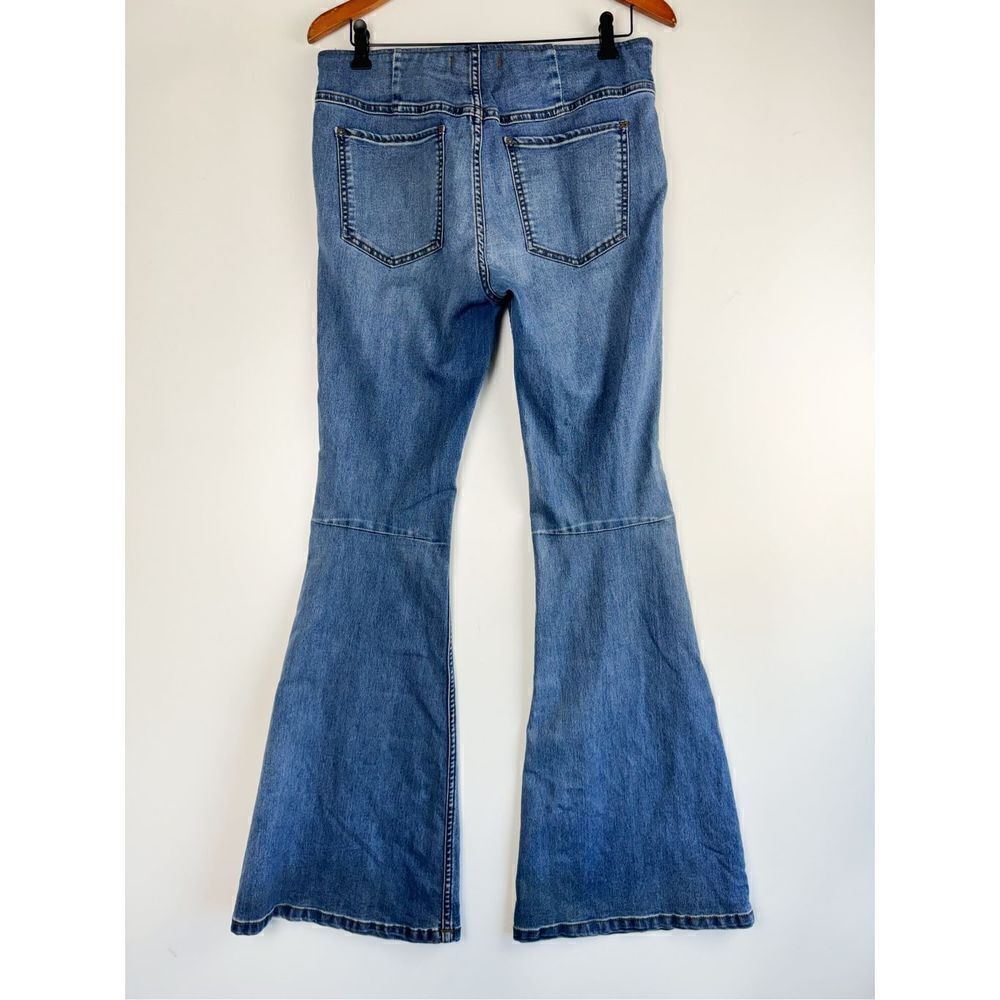 Free People Women's Blue We The Free Penny Pull-On Flare Jeans Size 30 - Picture 8 of 11